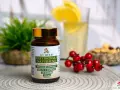 Butelka nattokinazy naturalnej My Herbs, 120 kapsułek. Idealna nattokinaza jaka najlepsza dla zdrowia, obok cytrynowy napój i jagody.