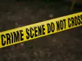 Żółta taśma z napisem "CRIME SCENE DO NOT CROSS". Zastanawiasz się, ile zarabia kryminolog?