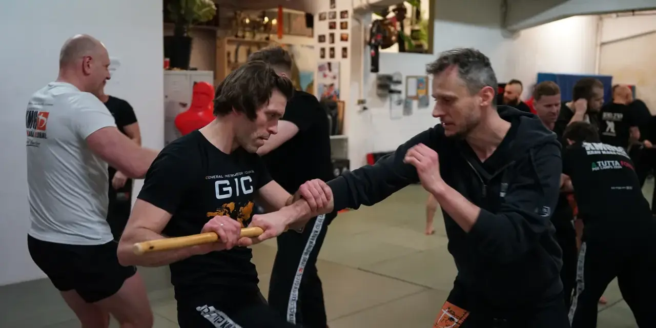 Najlepsza sztuka walki na ulice: Krav Maga czy MMA dla bezpieczeństwa?