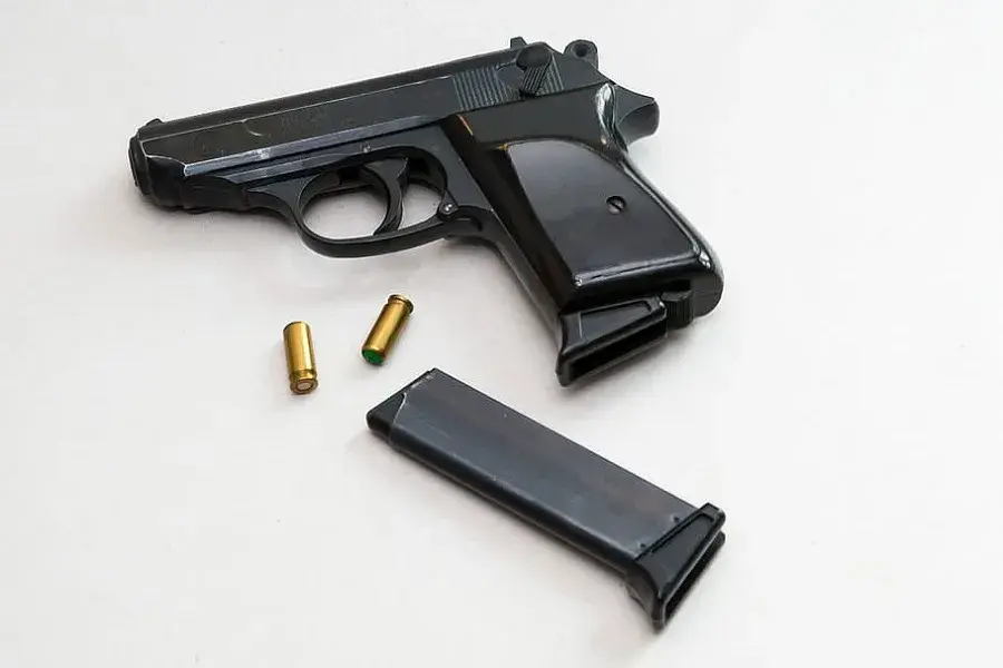 Jak zdobyć pozwolenie na broń gazową 9mm - uniknij problemów prawnych