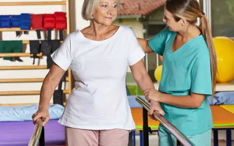 Jakie ćwiczenia po operacji zastawki serca pomogą w szybszej rehabilitacji