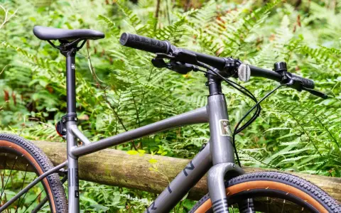 Rower fitness czy gravel - który wybór zapewni lepszą jazdę?