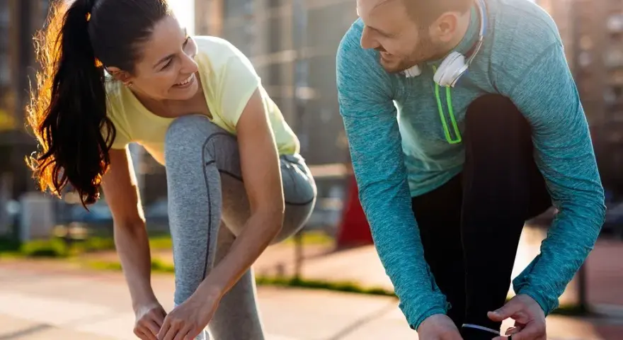 Cardio rano czy wieczorem: co wybrać dla lepszych wyników?