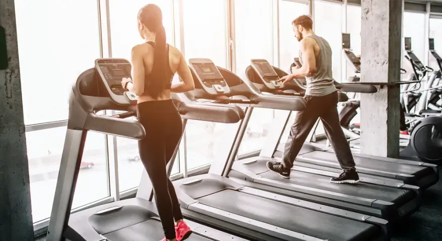 Co daje cardio po treningu siłowym? Kluczowe korzyści i pułapki