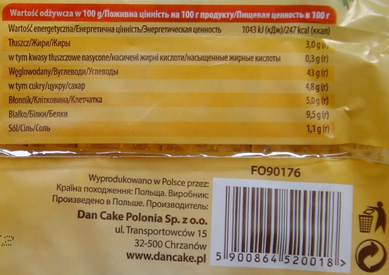 Etykieta z informacją o wartościach odżywczych chleba tostowego. Czy chleb tostowy jest zdrowy? Sprawdź skład: 43g węglowodanów, 9,5g białka, 5g błonnika.
