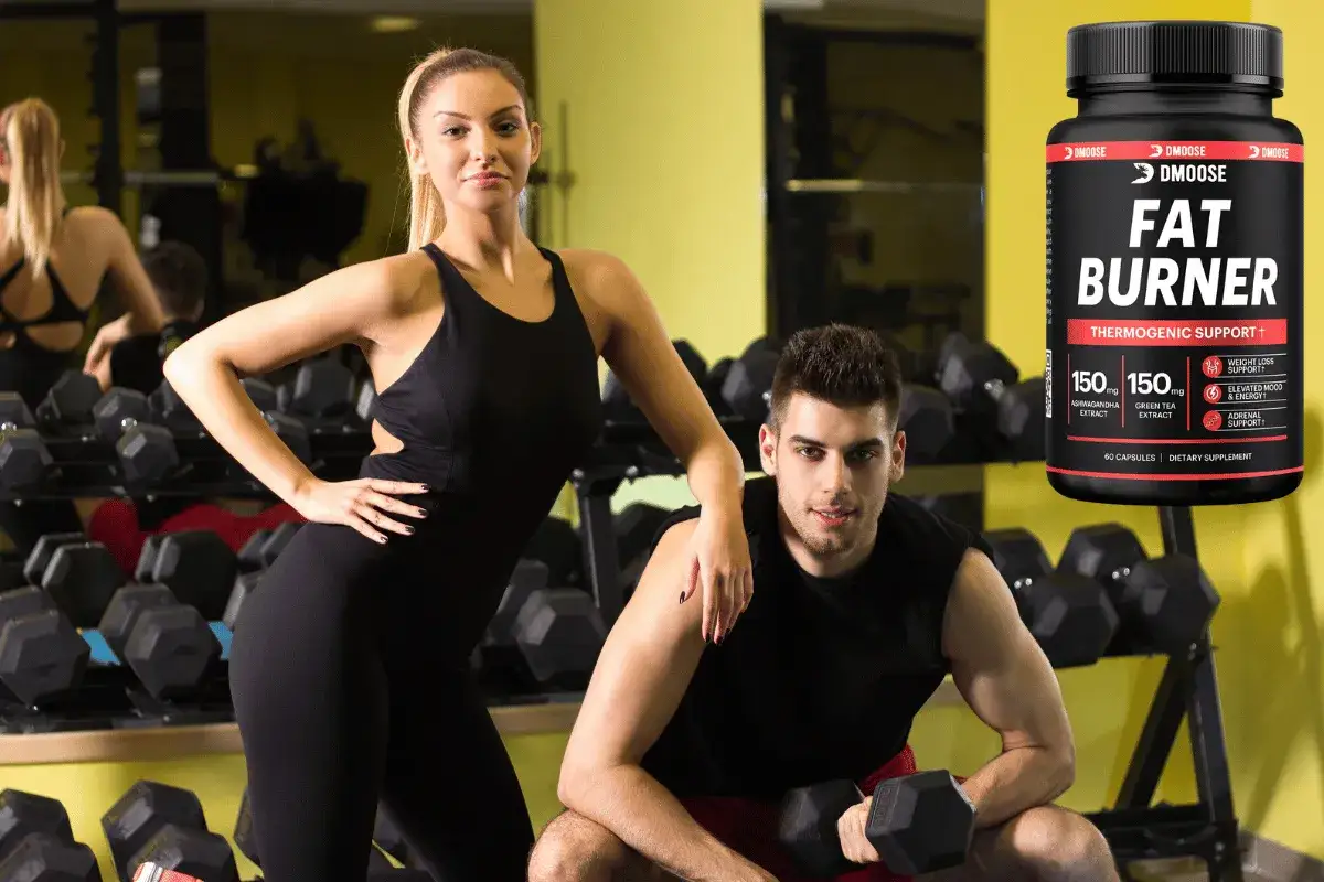 Para, która ćwiczy na siłowni, wspierając spalanie tłuszczu suplementem Fat Burner.